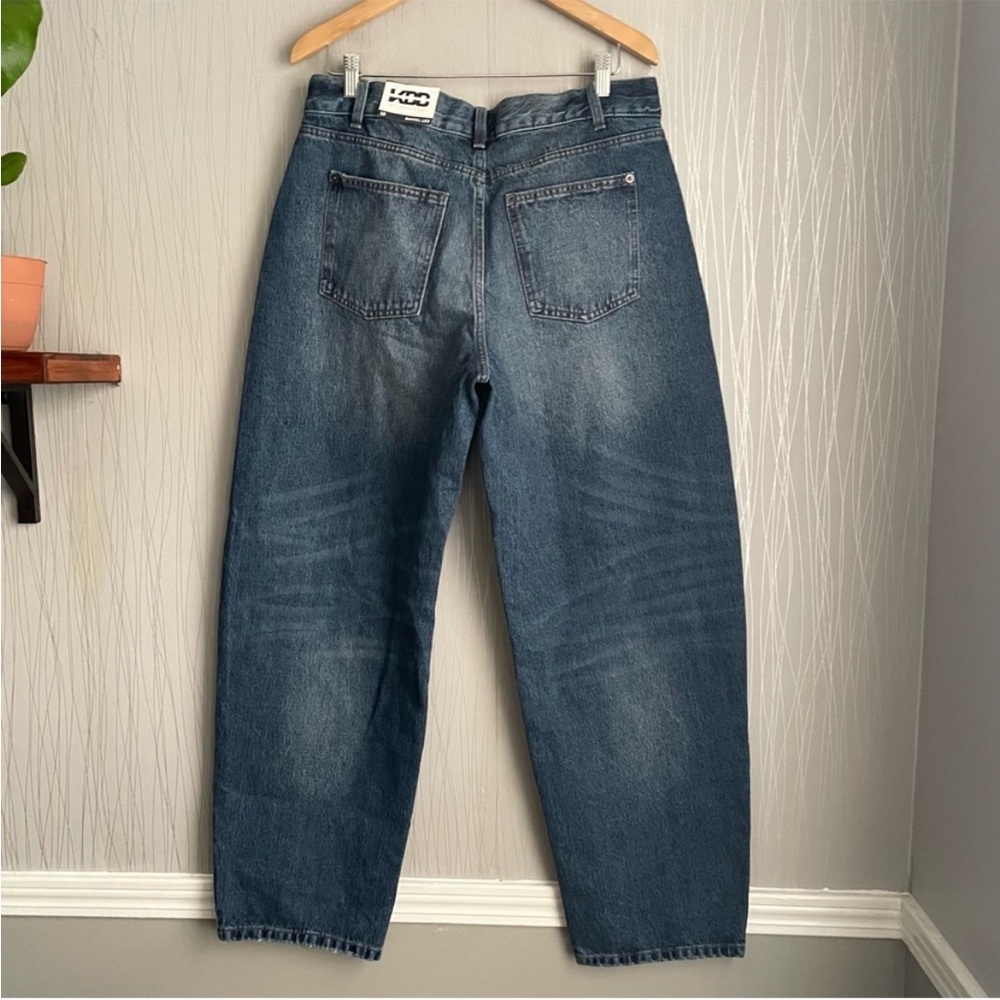 KBB by KAHLANA Women's Mid-Rise Barrel
Leg 'The Lynnox Jean' - Dark Wash 10 - Picture 7 of 10